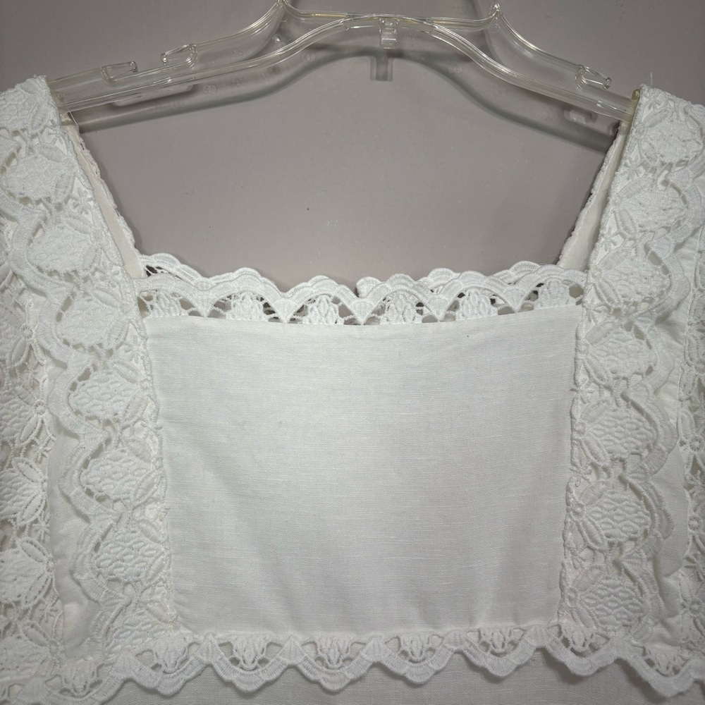 Endless Rose Square Neckline Lace
Trim Dress - Picture 4 of 7
